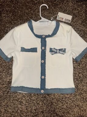 White Short-Sleeve Ribbed Jacket with Blue Denim Trim